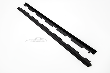 88-2002 Sierra/Silverado Outer Window Scraper Pair